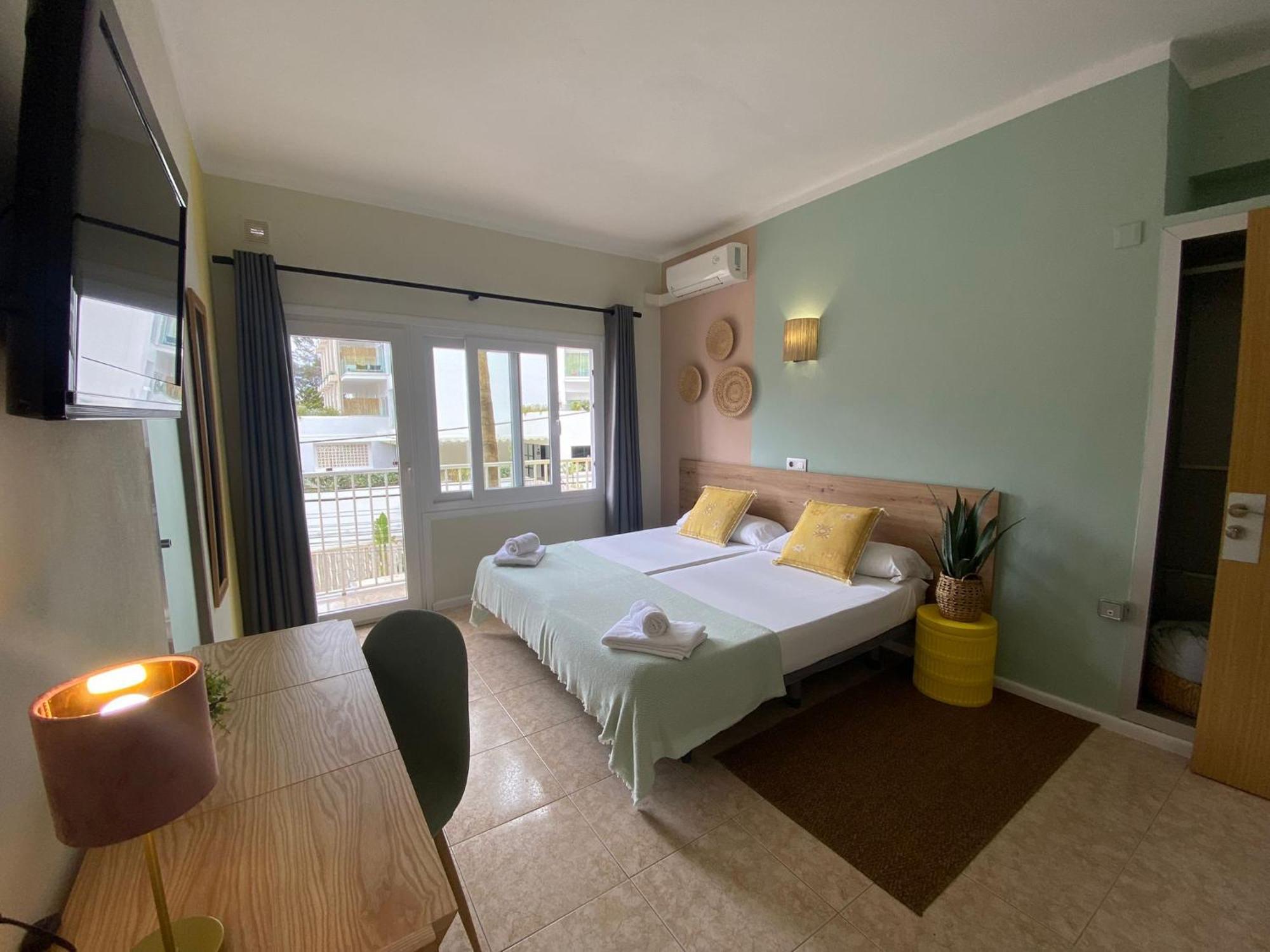 Hostal Playa De Palma Playa de Palma  Bagian luar foto
